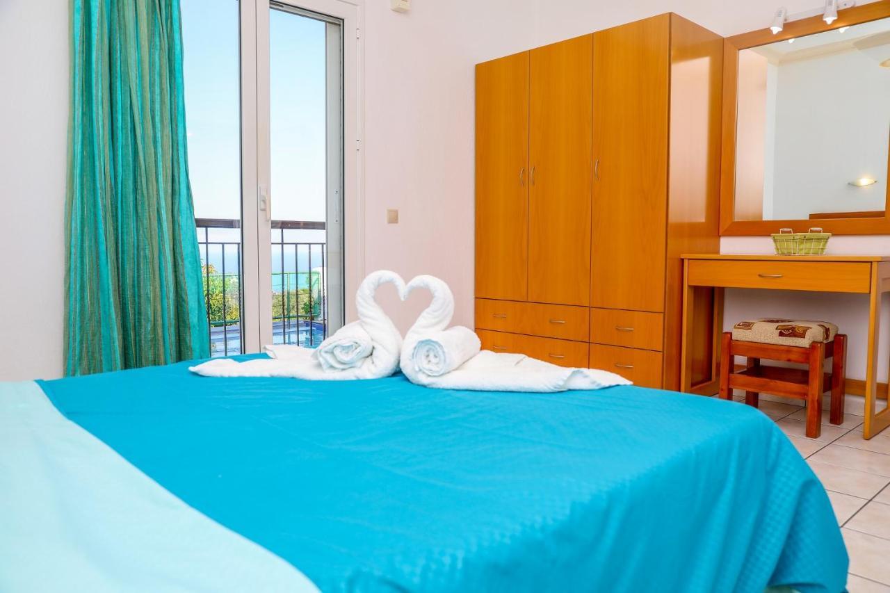 Villa Mitzelos Moni Evaggelistrias Экстерьер фото